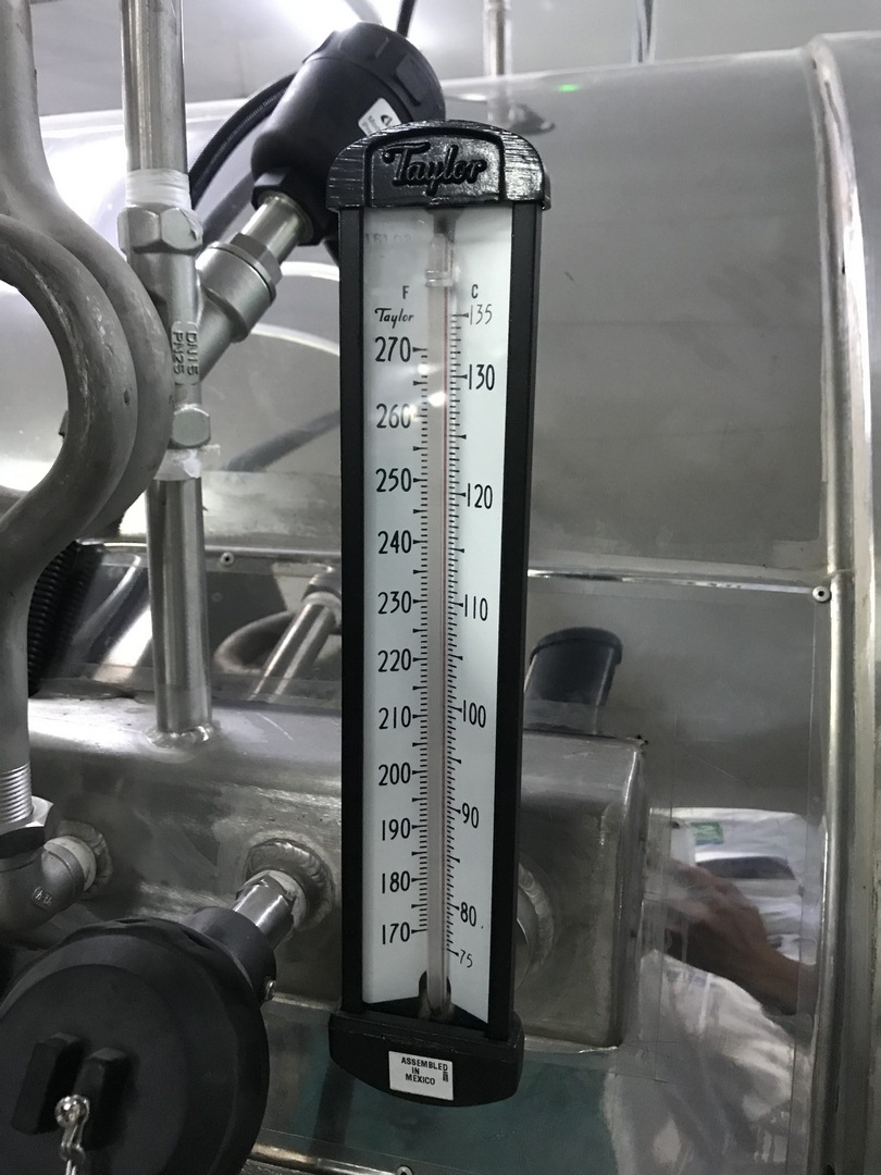 nhiet ke thuy ngan taylor