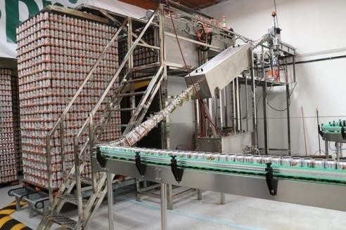 Máy rã pallet và rửa lon rỗng